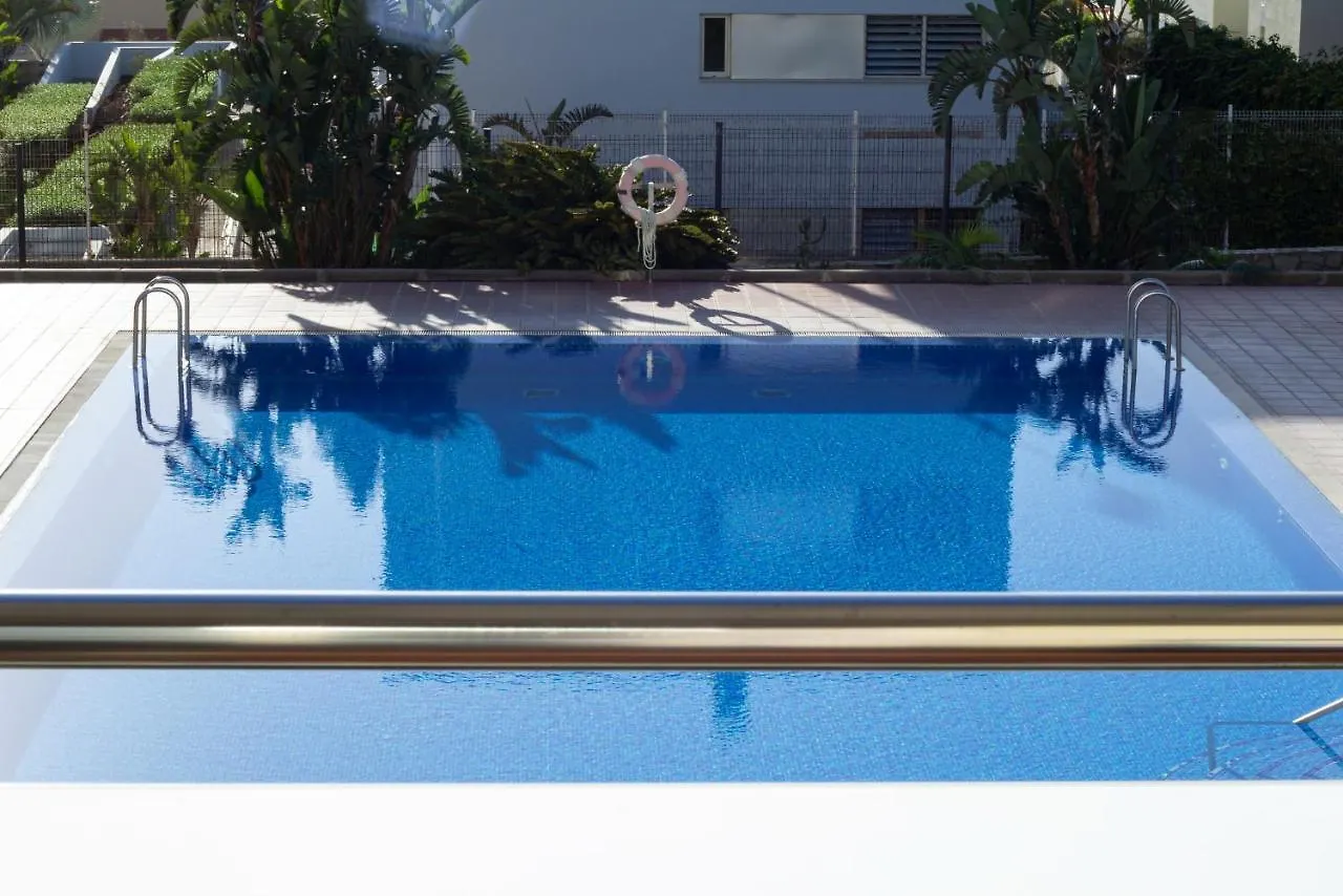 Coastal Apartment With Terrace And Pool location